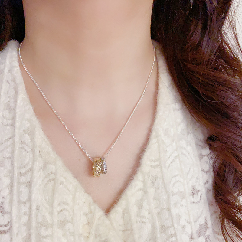 Collar De Doble Anillo En Contraste De Cobre
