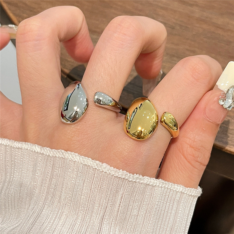 Anillo De Metal Irregular