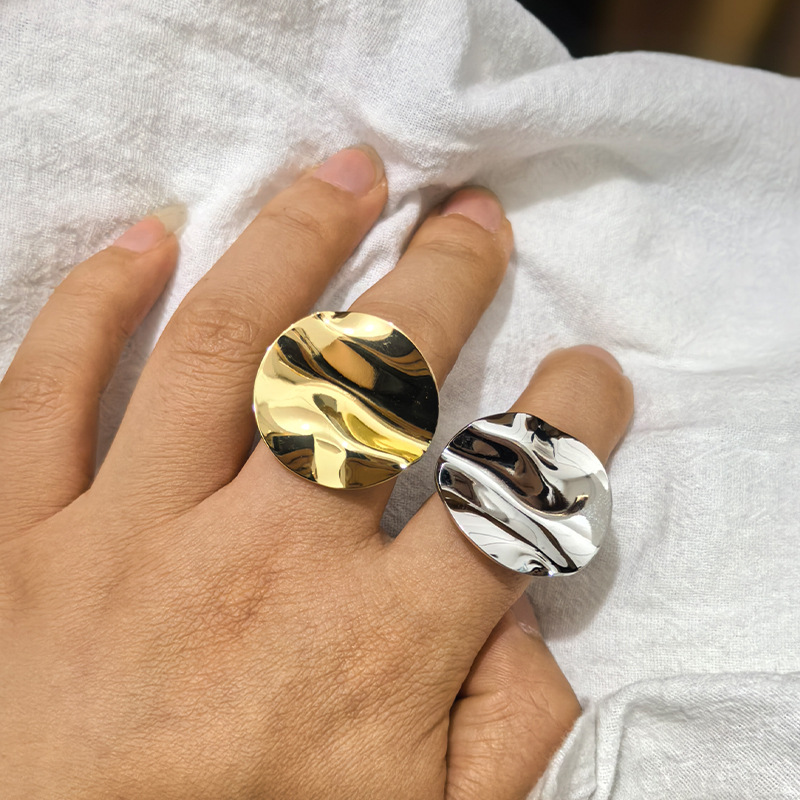 Anillo Plisado Irregular Geométrico