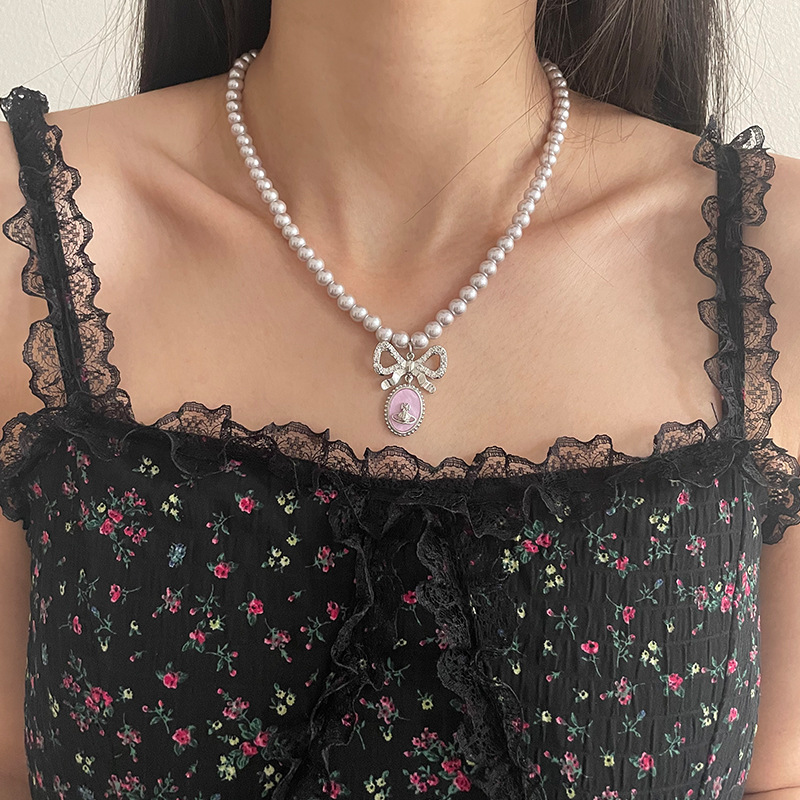 Collar Con Lazo De Diamantes Y Cuentas De Perla