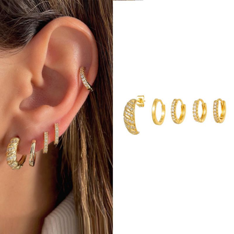 Conjunto De Pendientes Geométricos Redondos De Cobre Y Diamantes