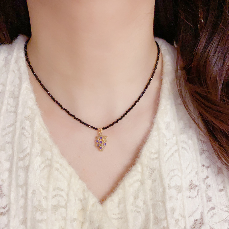 Collar De Uva Con Diamantes Y Cuentas De Cristal De Cobre