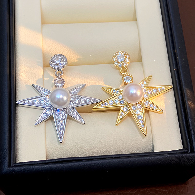 Pendientes De Estrella Con Perla Y Diamantes De Cobre