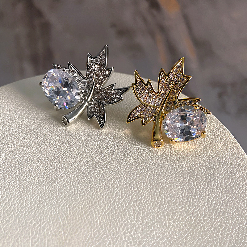 Pendientes De Hoja De Cobre Con Diamantes