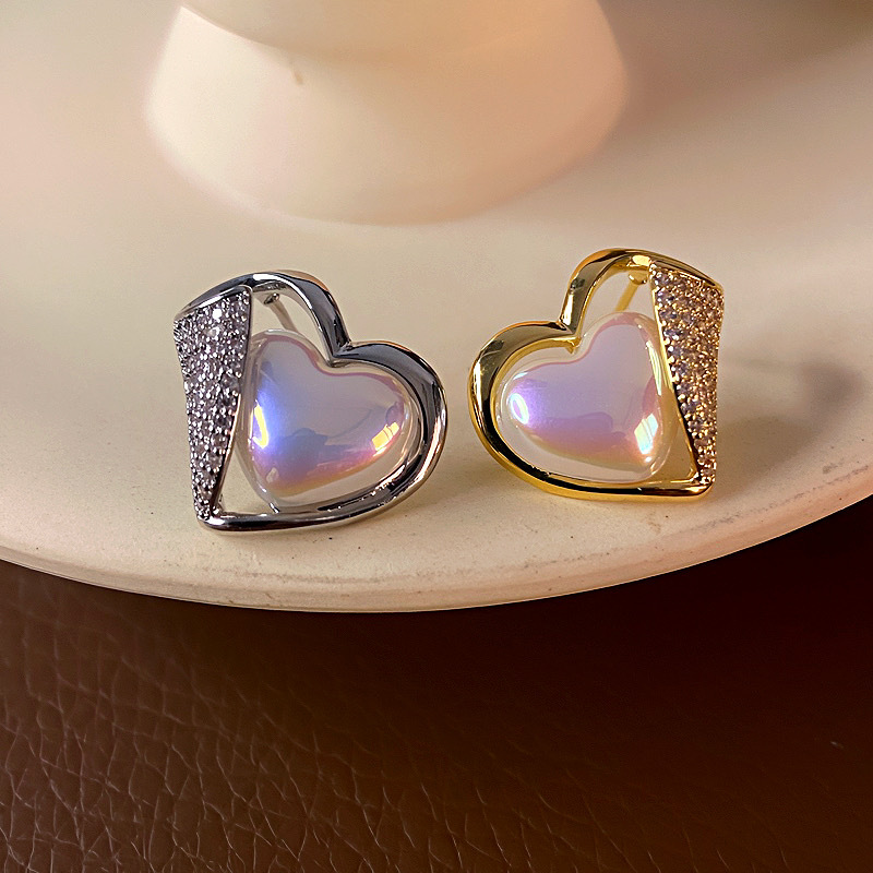 Pendientes De Cobre Con Diamantes Y Perlas En Forma De Corazón