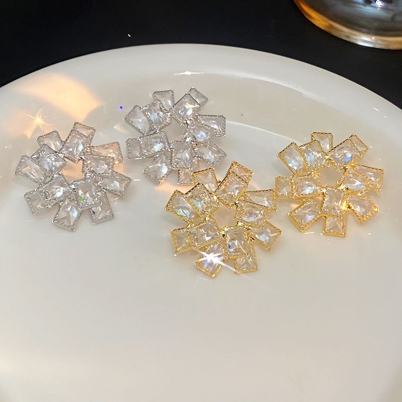 Pendientes Cuadrados De Cobre Con Diamantes