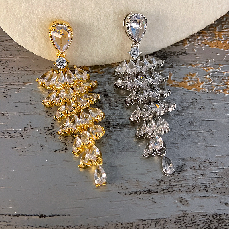 Pendientes Irregulares De Cobre Y Diamantes