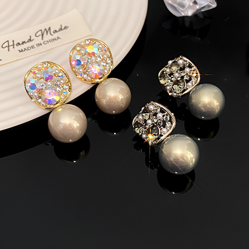 Pendientes Cuadrados De Cobre Diamantes Y Perlas