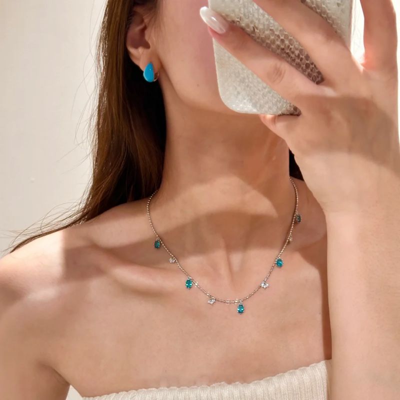 Collar Ovalado De Cobre Y Diamantes