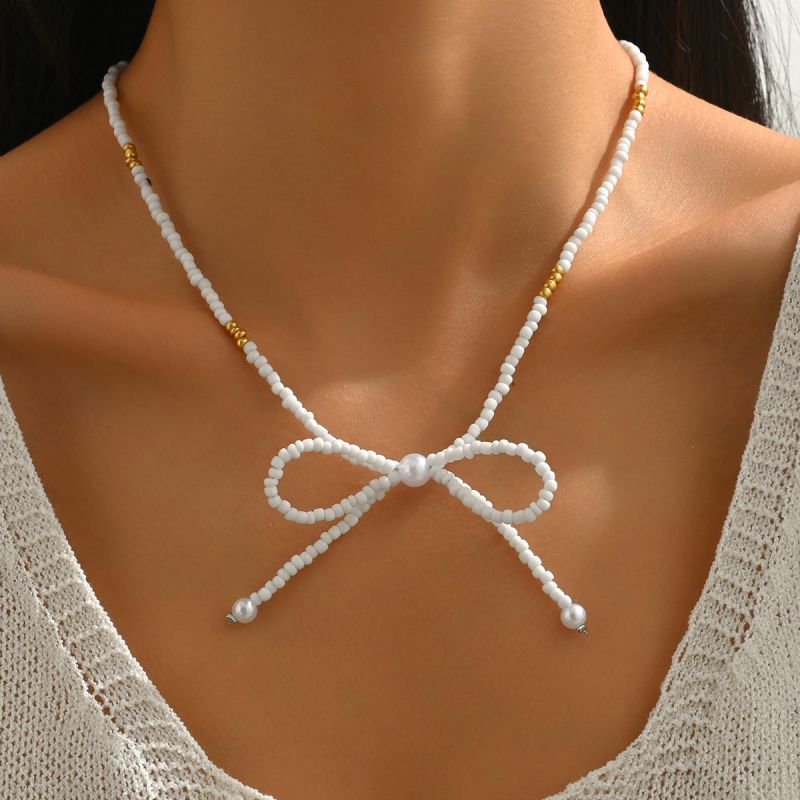 Collar Con Lazo De Cuentas De Arroz