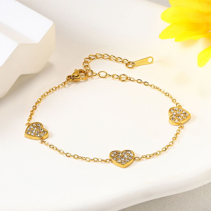 Conjunto De Pulsera Collar Y Pendientes Con Corazón De Diamantes De Metal