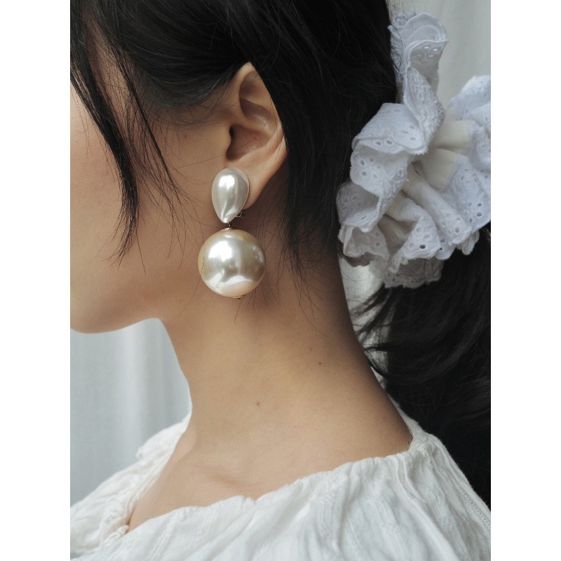 Pendientes De Clip Con Perlas En Forma De Lágrima