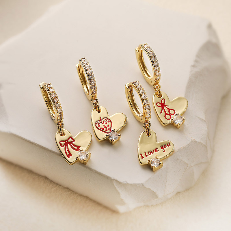 Pendientes De Aro Con Corazón De Diamantes De Cobre