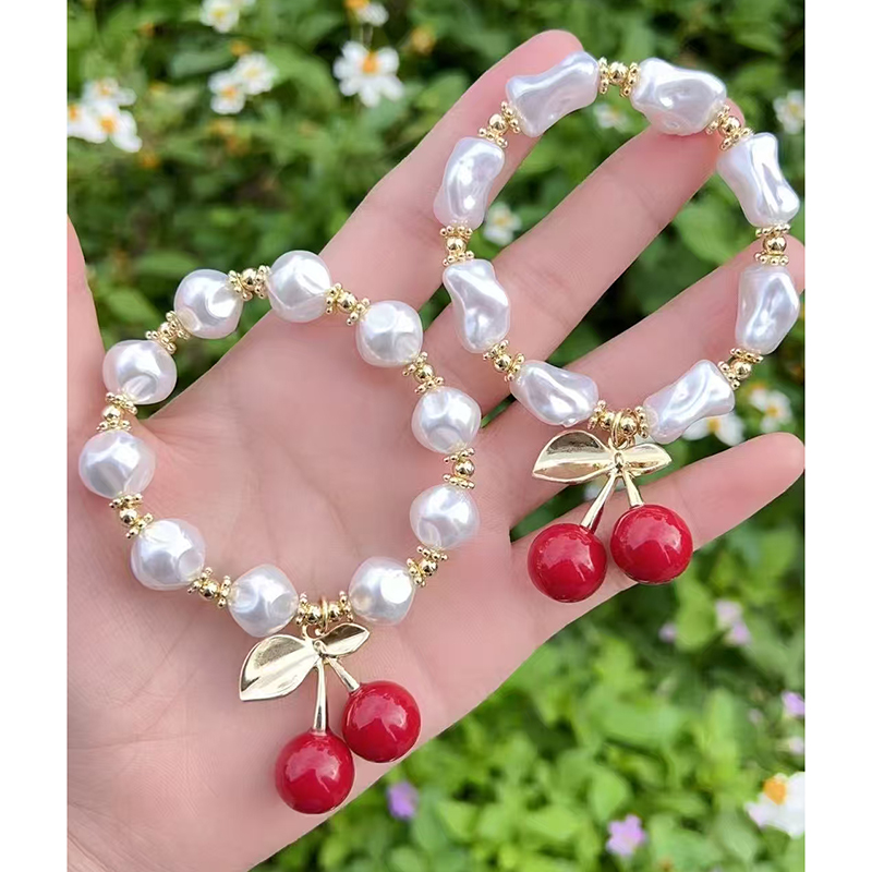 Pulsera De Cerezas Con Cuentas De Perla Dorada Y Bañada En Cobre