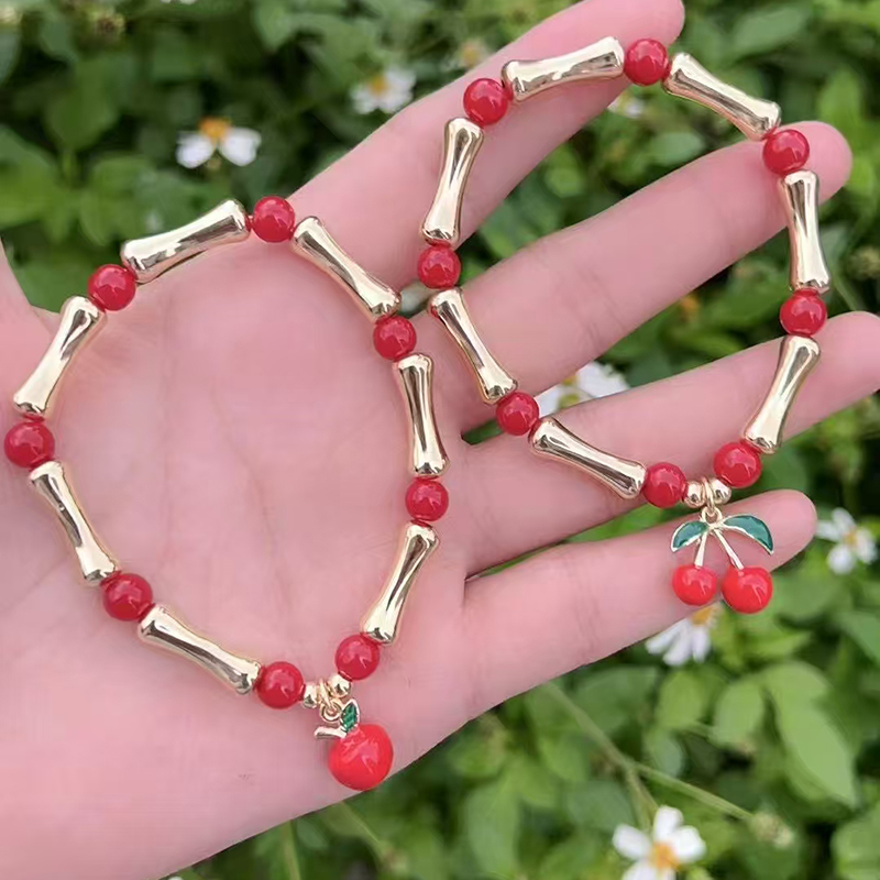 Pulsera De Cerezas Con Cuentas De Cobre Bañadas En Oro