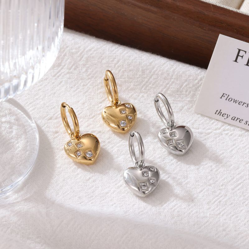Pendientes De Corazón De Diamantes De Acero De Titanio