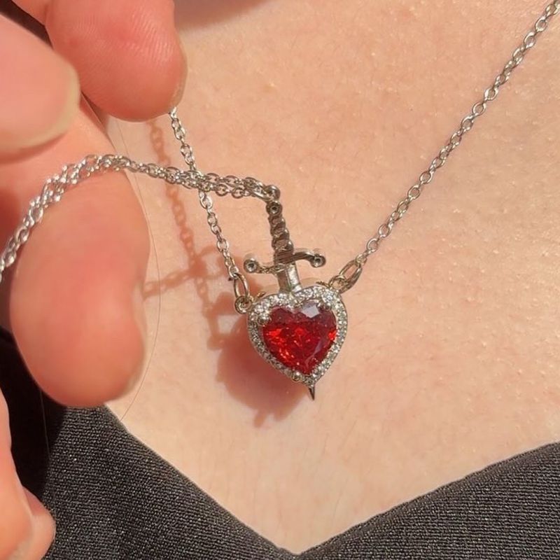 Collar De Aleación Con Forma De Corazón De Diamantes