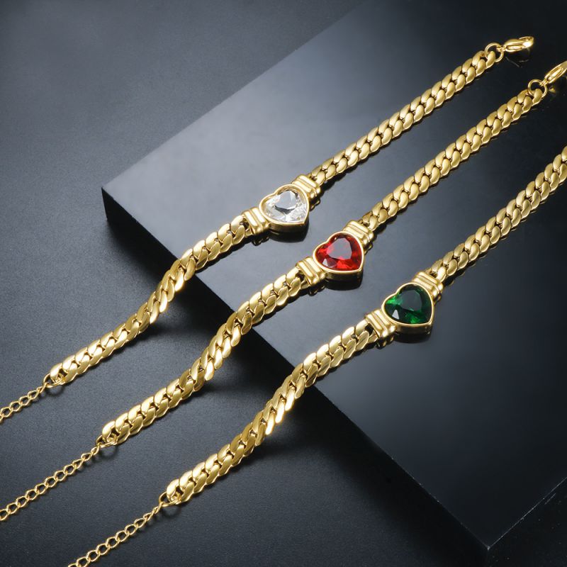 Pulsera De Acero De Titanio Con Corazón De Diamantes