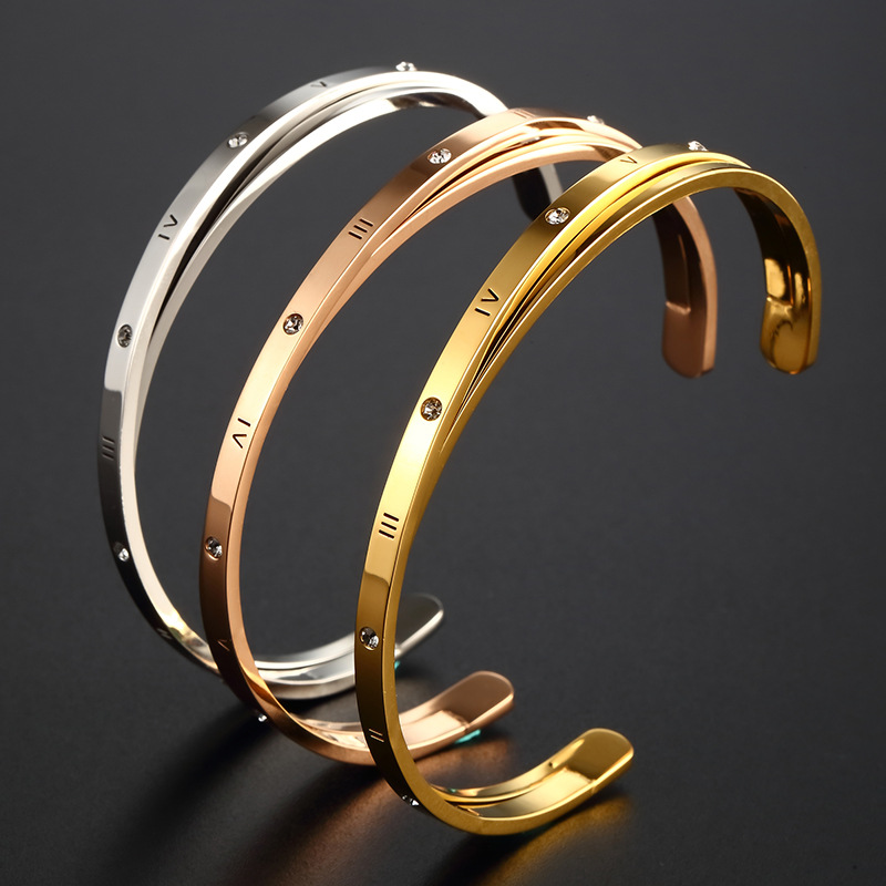 Pulsera Redonda De Acero Inoxidable Con Diamantes