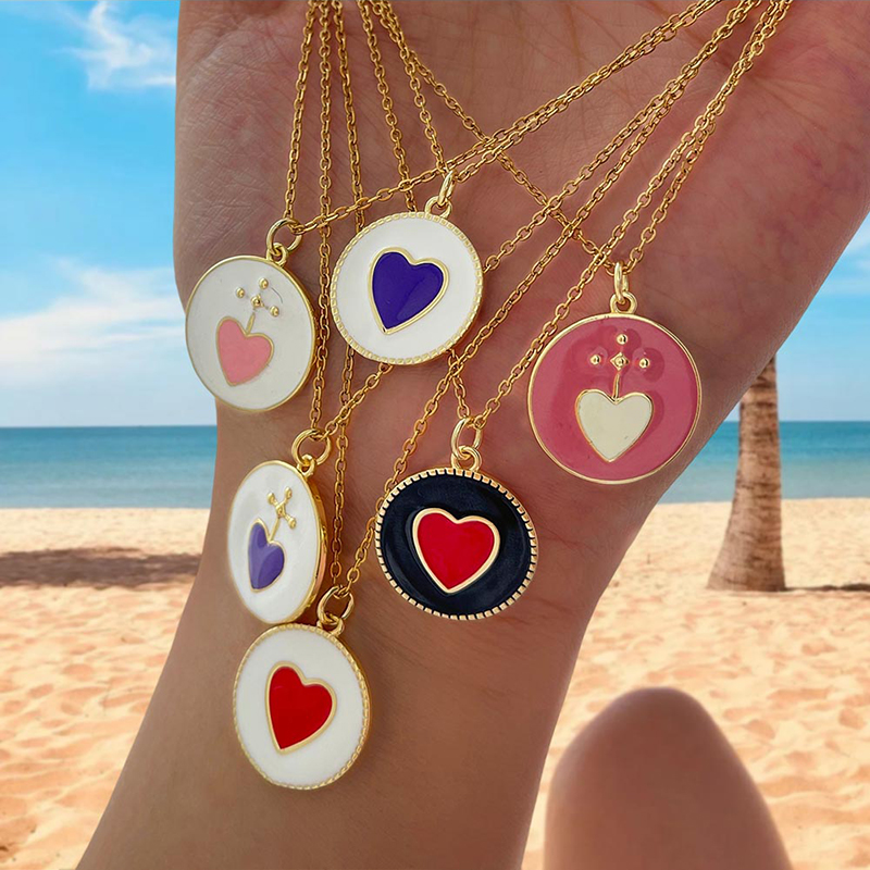 Collar De Corazón Redondo Con Gota De Aceite De Acero De Titanio