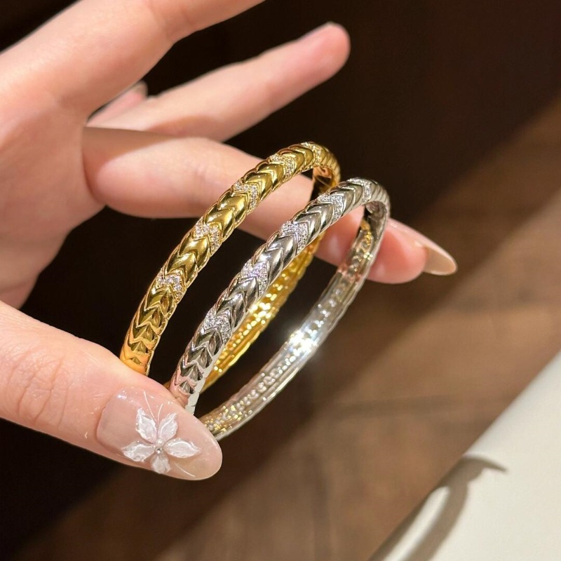 Pulsera De Cobre Con Diseño De Serpiente Y Diamantes