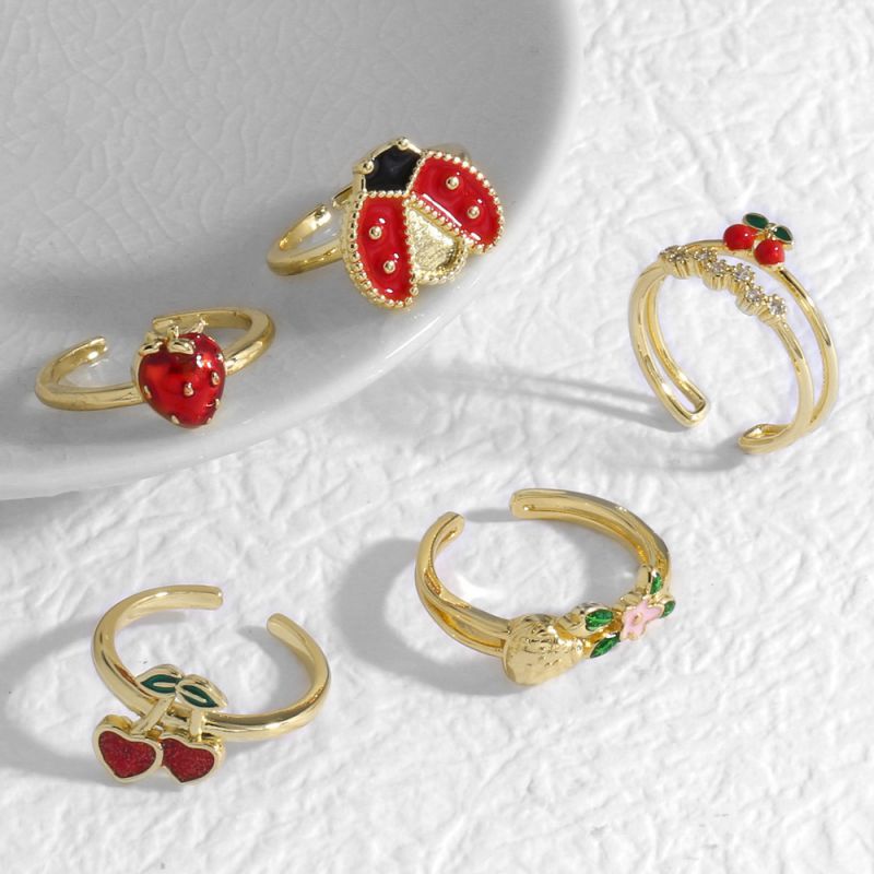 Anillo De Cobre Con Diamantes Cereza Y Fresa