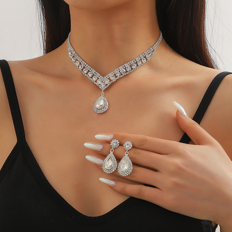 Conjunto De Collar Y Pendientes De Metal Con Forma De Gota De Diamante
