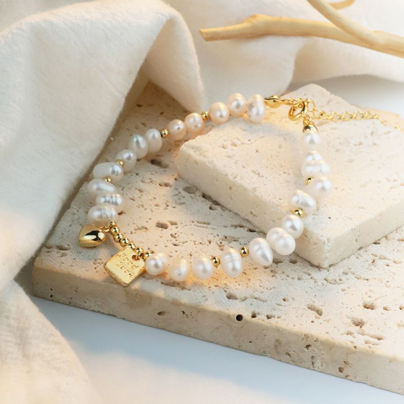 Pulsera Cuadrada Con Corazón De Perlas