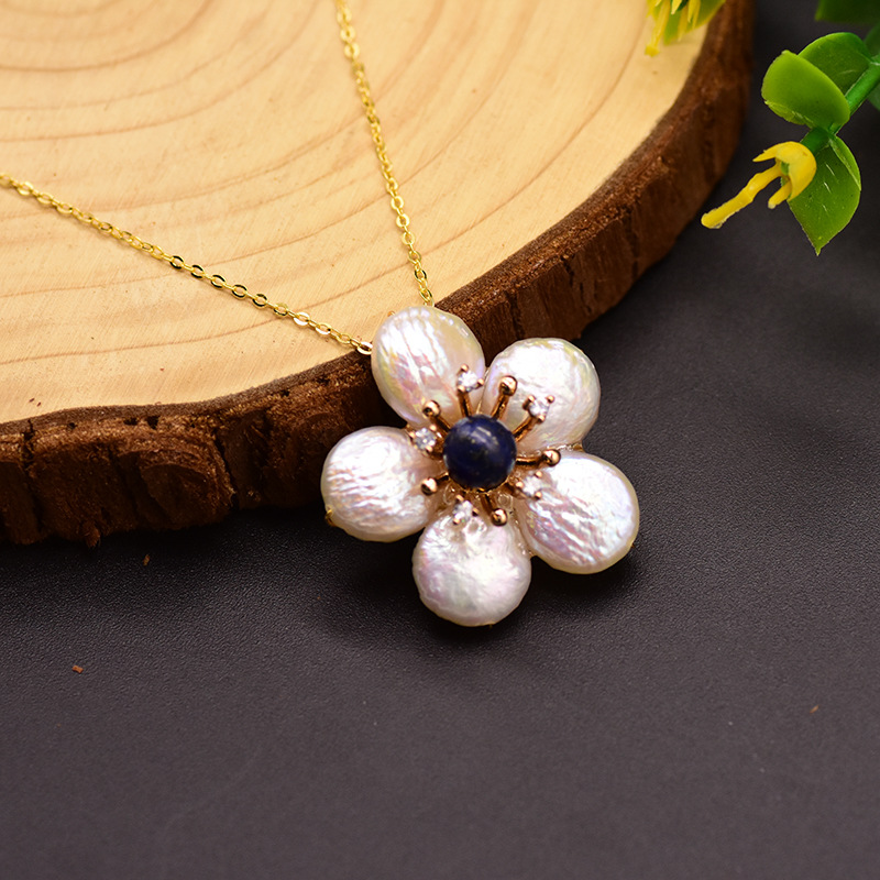 Collar De Flores De Perla