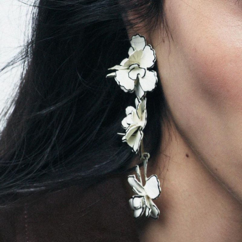 Pendientes De Flores De Metal