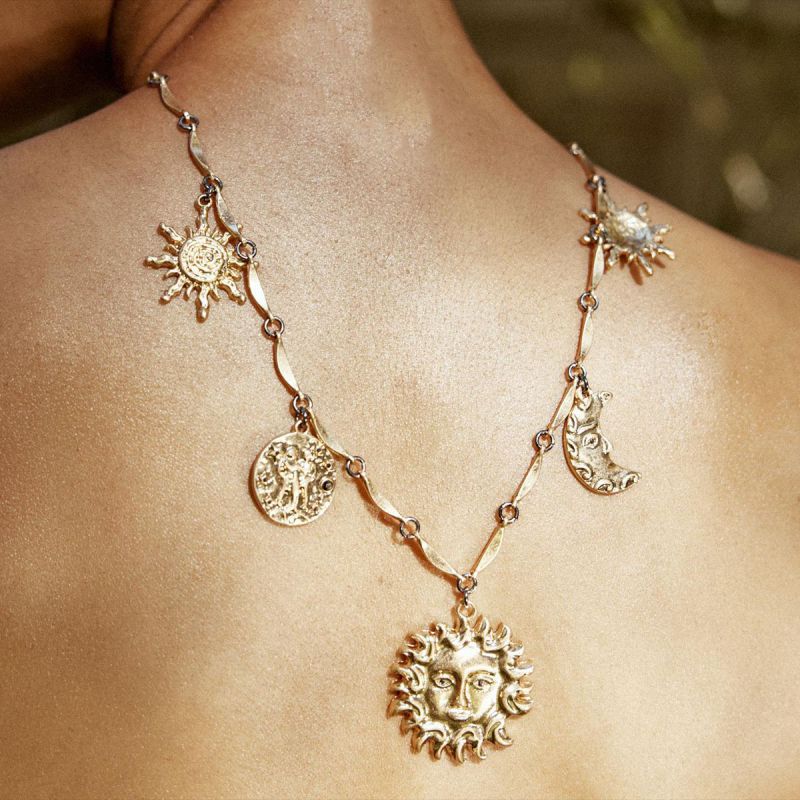 Collar De Doble Capa De Aleación De Sol Y Luna.