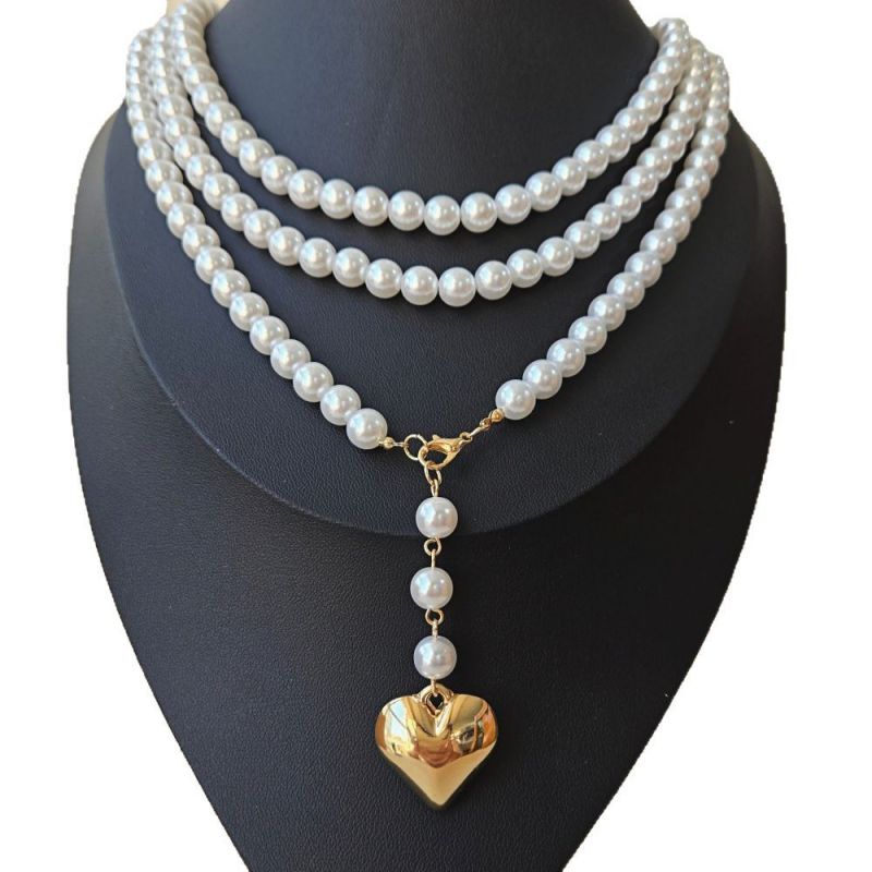 Collar Multicapa Con Corazón De Perlas