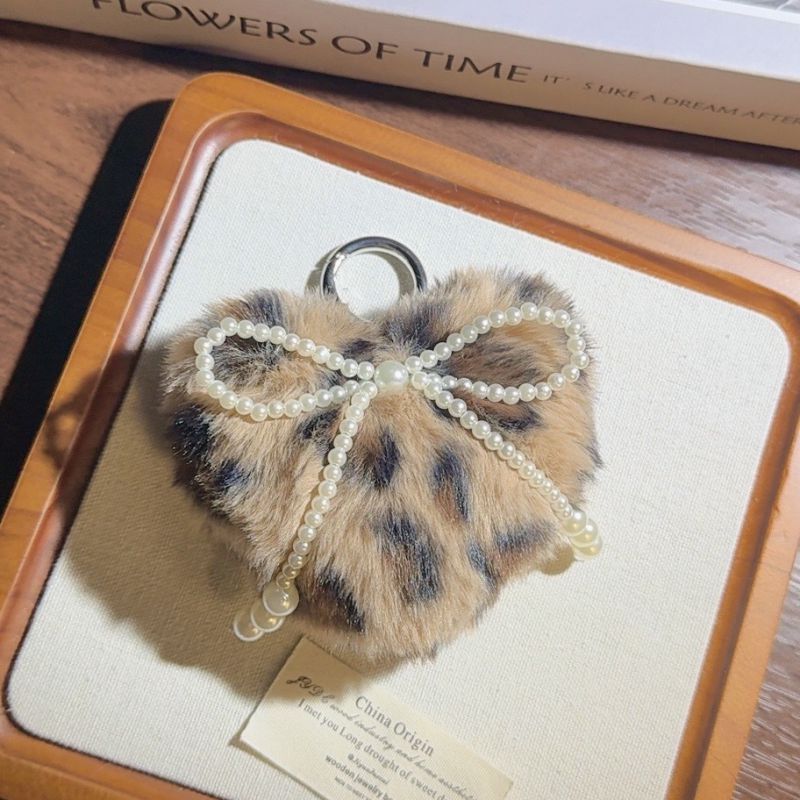Llavero De Peluche Con Forma De Corazón De Leopardo Y Lazo De Perla