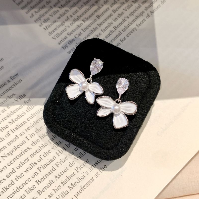 Pendientes De Perlas De Pétalos De Plata Epoxi