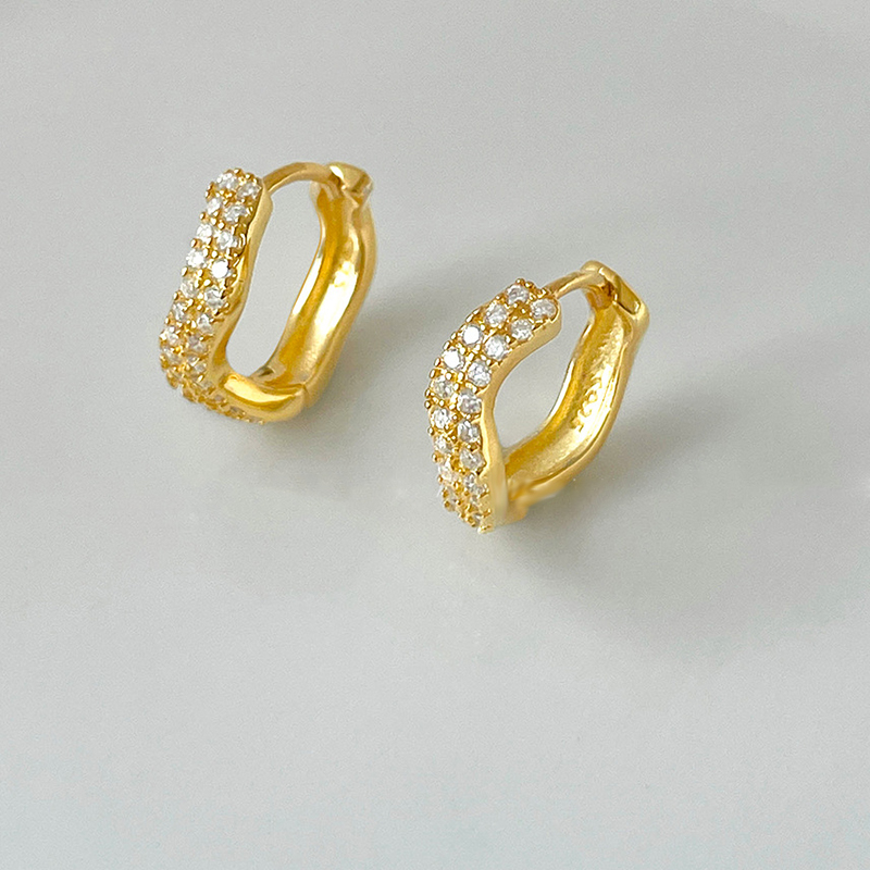 Pendientes De Plata Con Forma De Ola De Diamantes