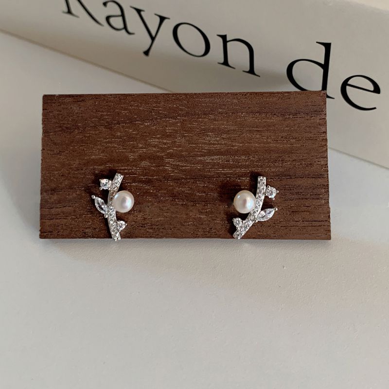 Pendientes De Rama De Árbol Con Perla De Plata
