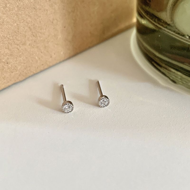 Pendientes De Plata Con Diamantes Redondos
