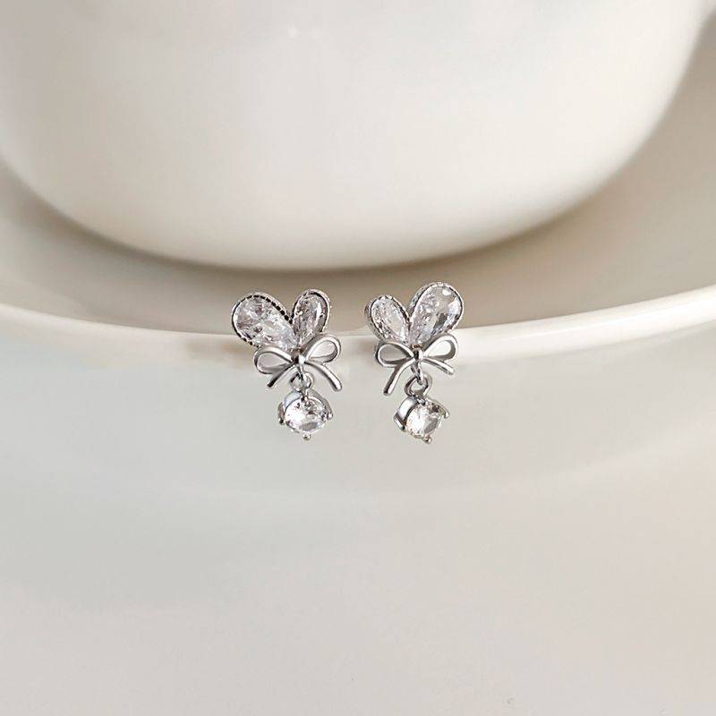 Pendientes De Plata Con Lazo De Corazón Y Diamantes