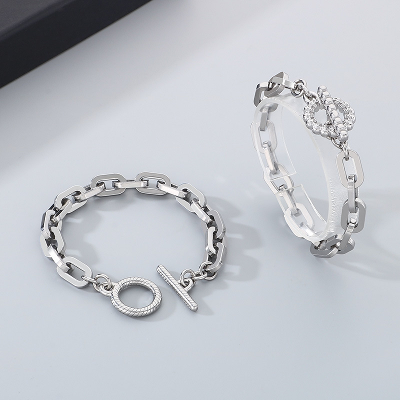 Pulsera De Hombre Con Cadena Geométrica De Acero Y Titanio