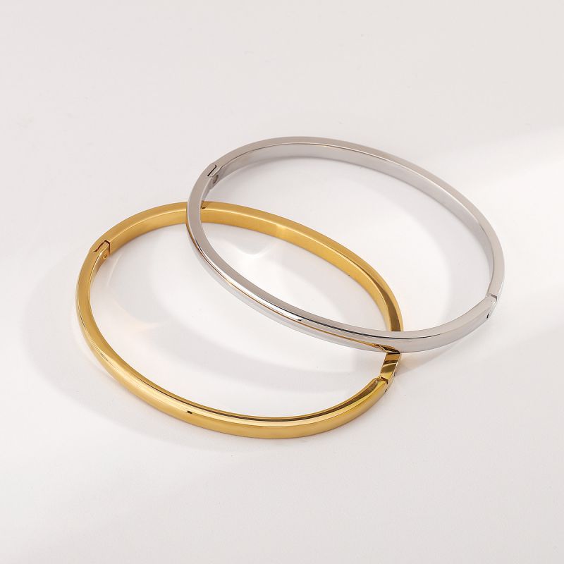 Steel Stainless Steel Oval Polished Spring Clasp Bracelet