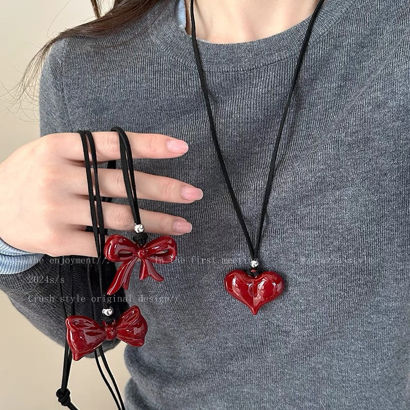 Collar Con Lazo De Corazón De Metal