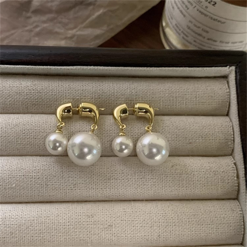 Pendientes De Perlas Grandes Y Pequeñas