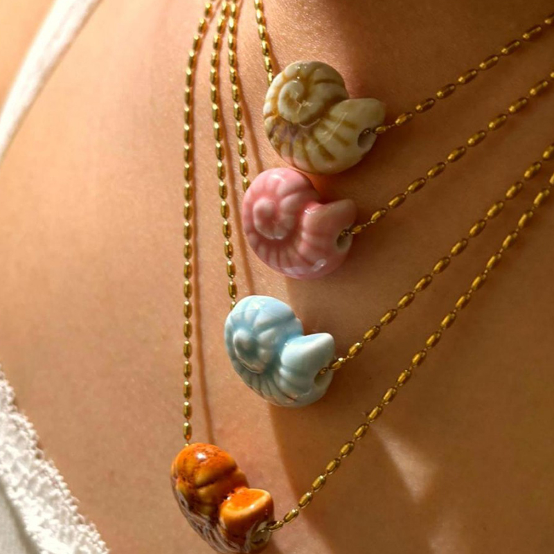 Juego De Collar De Caracola De Cerámica Y Acero Inoxidable