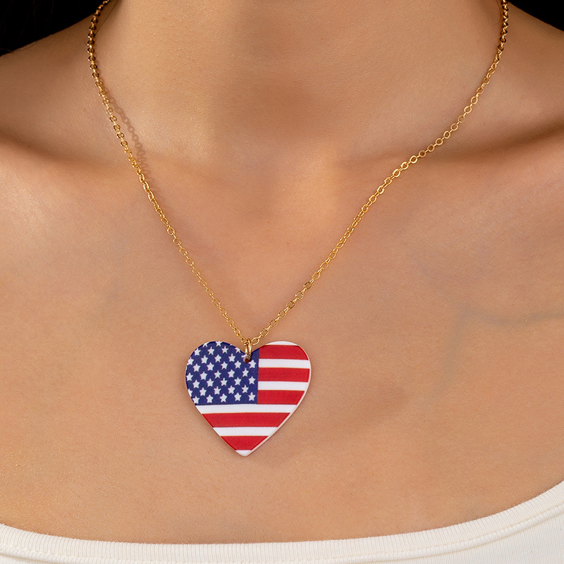 Collar Con La Bandera Del Amor