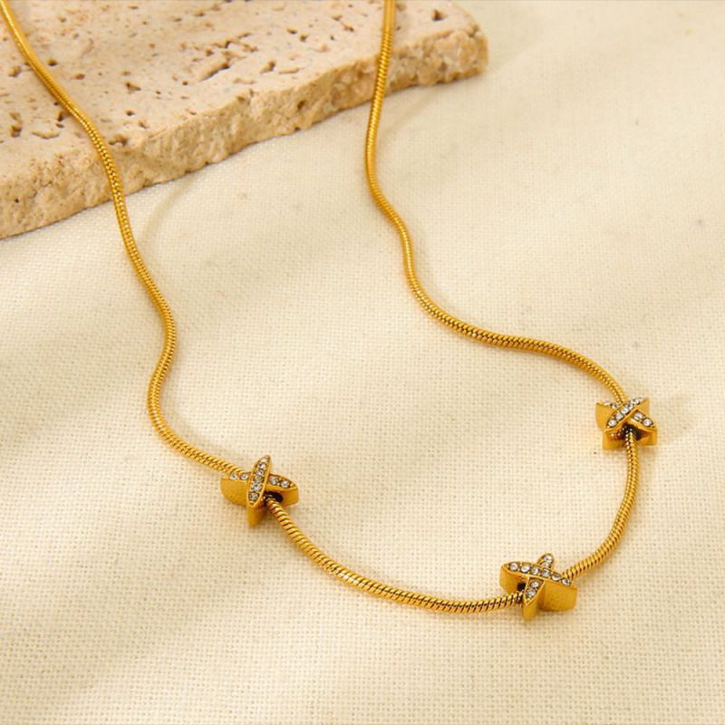Collar De Acero Inoxidable Con Cadena De Hueso De Serpiente Estrella De Cuatro Puntas Y Cruz De Circonita