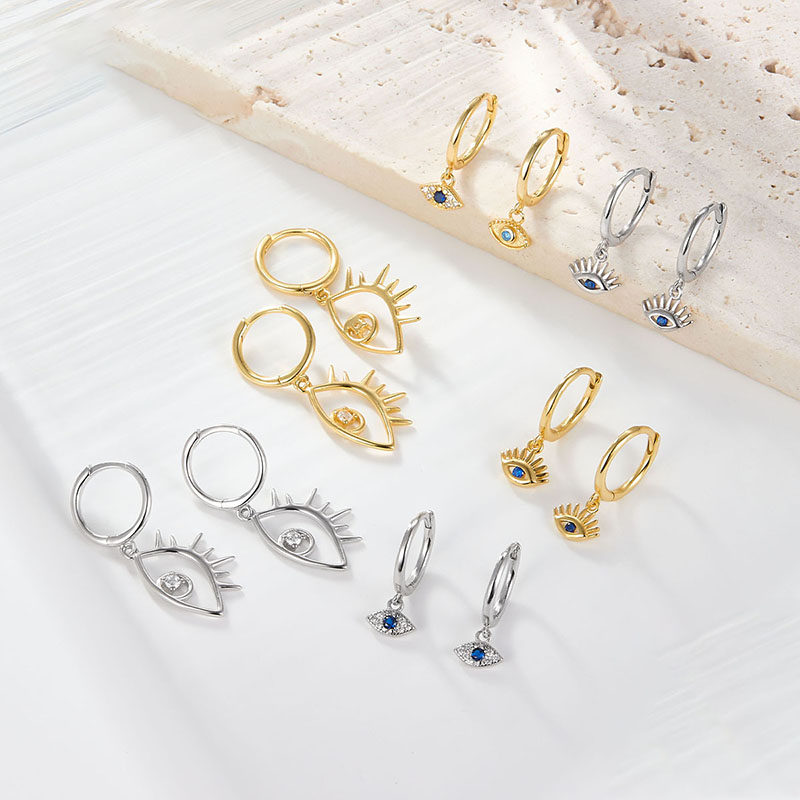 Pendientes De Aro Con Ojo De Diamantes De Plata