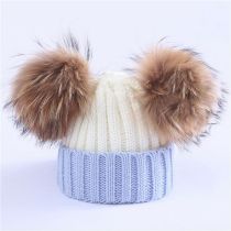 Gorro Infantil De Punto Con Dos Bolas De Pelo