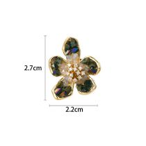 Broche De Flores Geométricas De Cobre Y Diamantes.