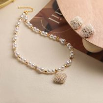 Conjunto De Collar Y Aretes De Cuatrifolio Con Cuentas De Perlas De Cobre