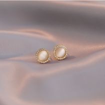 Pendientes Redondos De Acero De Titanio Con Diamantes.